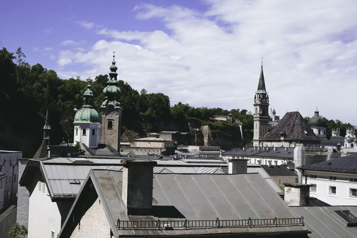 Rooftops below the Mönchsberg
